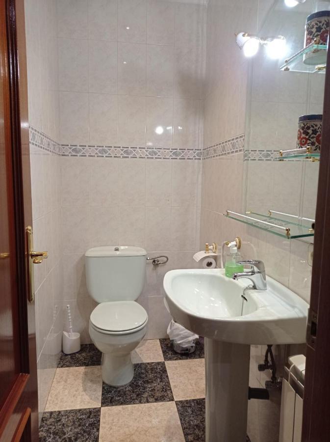 Apartamento Turistico Antigua Universidad Almagro Exterior photo